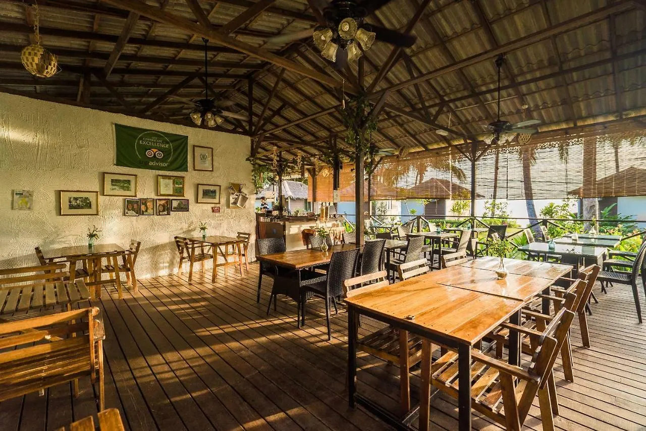 1511 Coconut Grove Villa Kampong Juara Maleisië